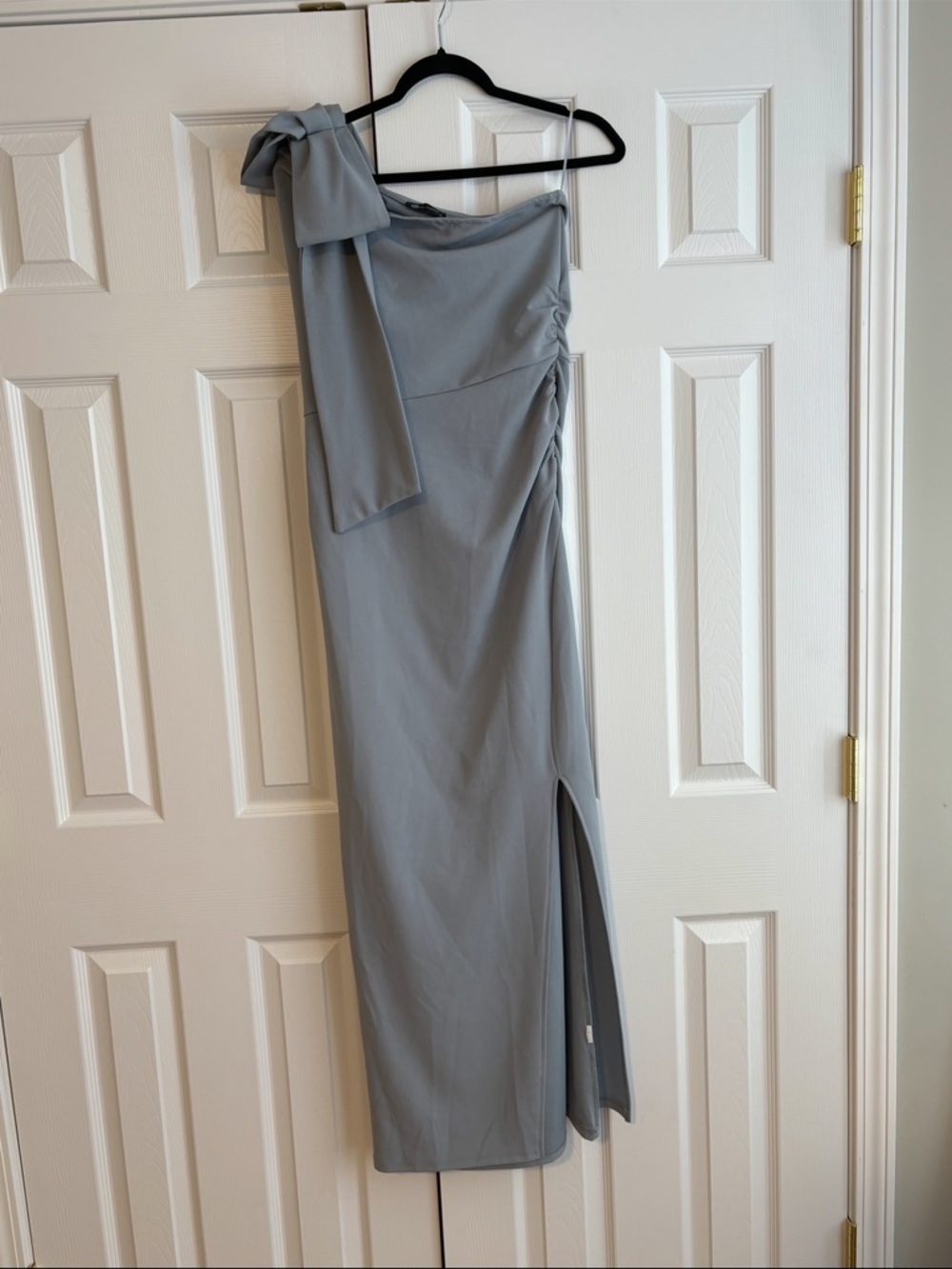 Pretty Garden Asymmetrical One-Shoulder Dress in Light Gray